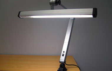 collections/bench-lamp-ML135.jpg